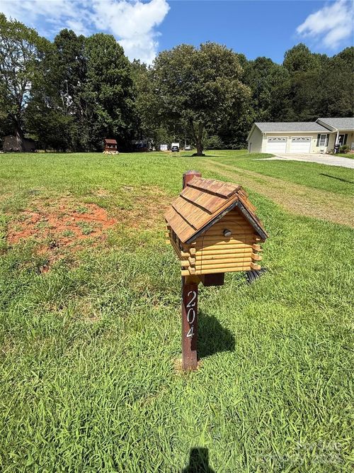204 Vfw Rd, Morganton, NC, 28655-9000 | Card Image