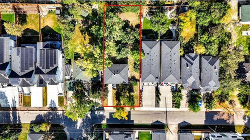 {{alt}} | Card Image