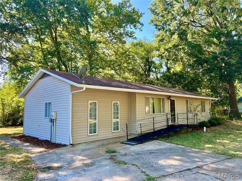 415 Riddle Dr, Montgomery City, MO, 63361-1751 | Card Image