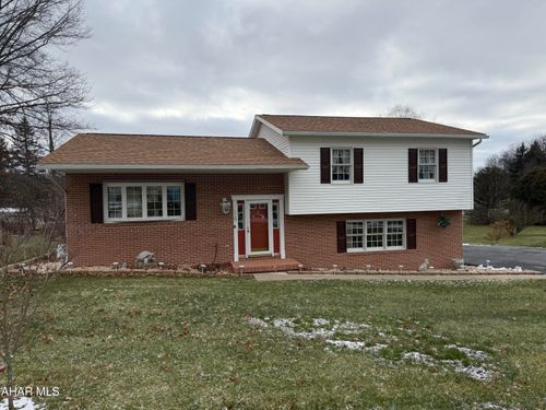 118 Sarah Dr, Altoona, PA, 16601-9430 | Card Image