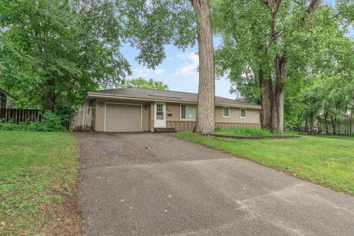 5901 6th St Ne, Fridley, MN, 55432-5530 | Card Image