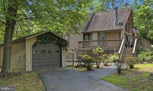 157 Winter Camp Trl, HEDGESVILLE, WV, 25427-5363 | Card Image