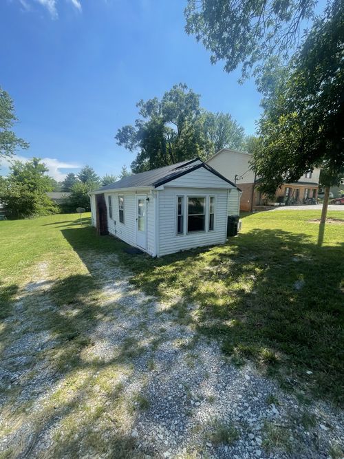 131 Old Westmoreland Rd, Portland, TN, 37148-1927 | Card Image