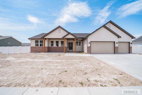 612 Boxwood Dr, Idaho Falls, ID, 83402-1237 | Card Image