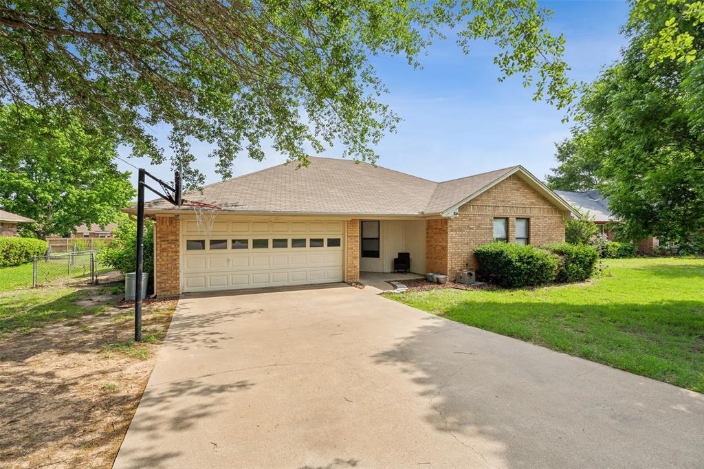 Country Meadows Rd, Granbury, TX 76049