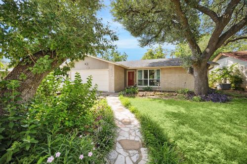 12111 Old Stage Trl, Austin, TX, 78750-1712 | Card Image