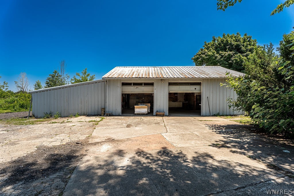 Commercial Sale in Wheatfield 4