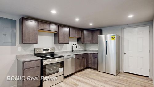 5230 Waterman Rd, Vassar, MI, 48768-9727 | Card Image