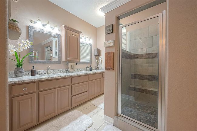 Double sinks and walk-in shower | Image 30