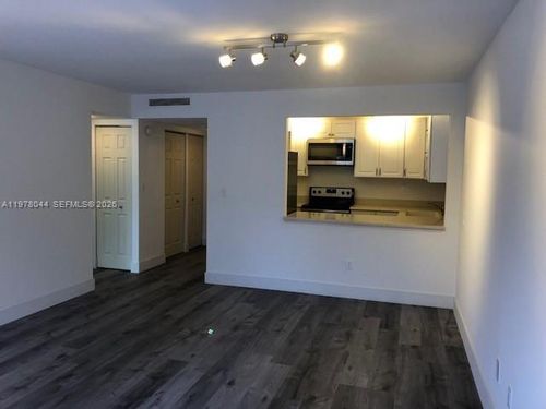 207c-9301 Sw 92nd Ave, Miami, FL, 33176 | Card Image
