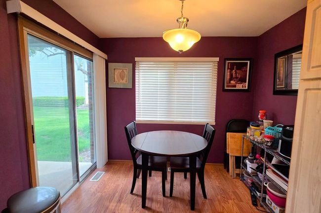 1338 - 1338 Stratford Dr, Condo with 3 bedrooms, 2 bathrooms and 2 parking in Gurnee IL | Image 10