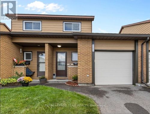 2163 Orient Park Dr, Ottawa, ON, K1B4W1 | Card Image