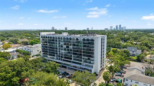203-3211 W Swann Ave, TAMPA, FL, 33609-4651 | Card Image