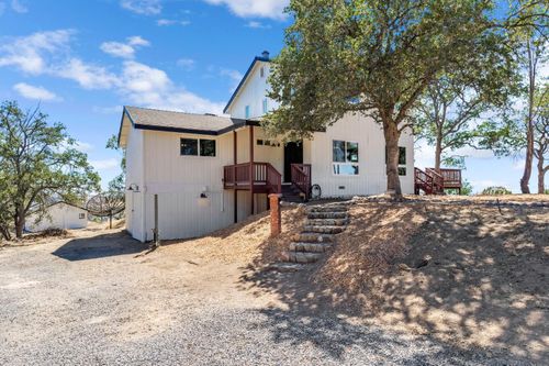 41070 Lilley Mountain Dr, Coarsegold, CA, 93614-8875 | Card Image