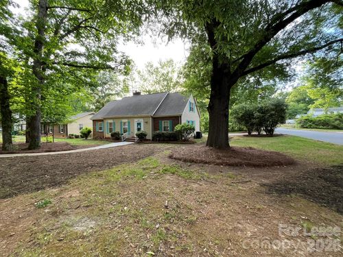 4535 Dawnwood Dr, Charlotte, NC, 28212-4706 | Card Image