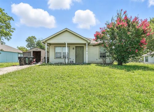 1715 Manor Garden Curv, Greenville, TX, 75401-2301 | Card Image