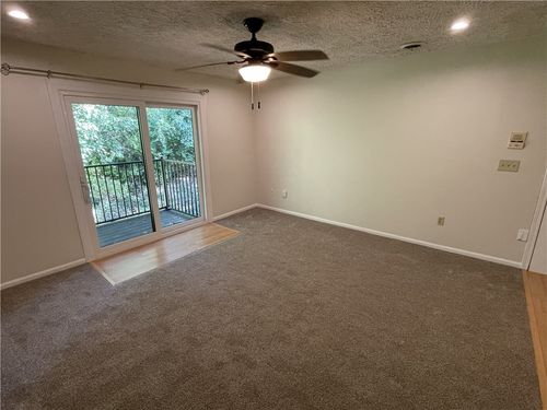 apt-7c-300 Gilkeson Rd, Mt. Lebanon, PA, 15228-1084 | Card Image