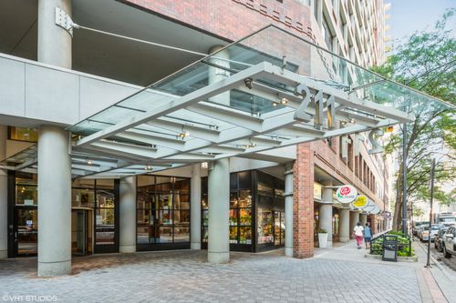 apt-1022-211 E Ohio St, Chicago, IL, 60611-7202 | Card Image