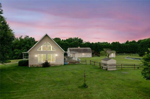 135 Preacher Rd, Hunker, PA, 15639-1320 | Card Image