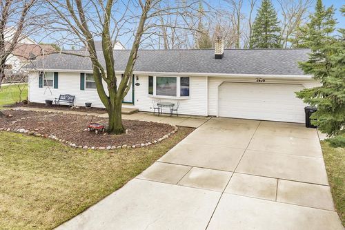 2429 Downy Street, Howard, WI, 54303 | Card Image