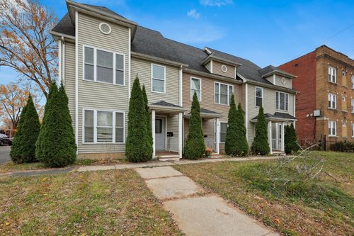 8 Sterling St, Hartford, CT, 06112-2353 | Card Image