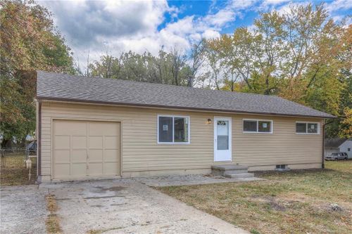 11305 Blue Ridge Boulevard, Kansas City, MO, 64134 | Card Image