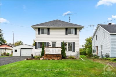 3069 Walker St, House other with 3 bedrooms, 1 bathrooms and 6 parking in Cardinal ON | Image 2