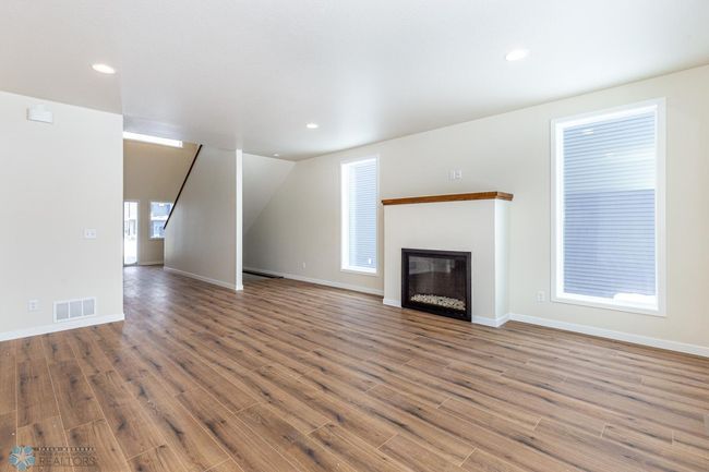Living Room w/ Fireplace | Image 5
