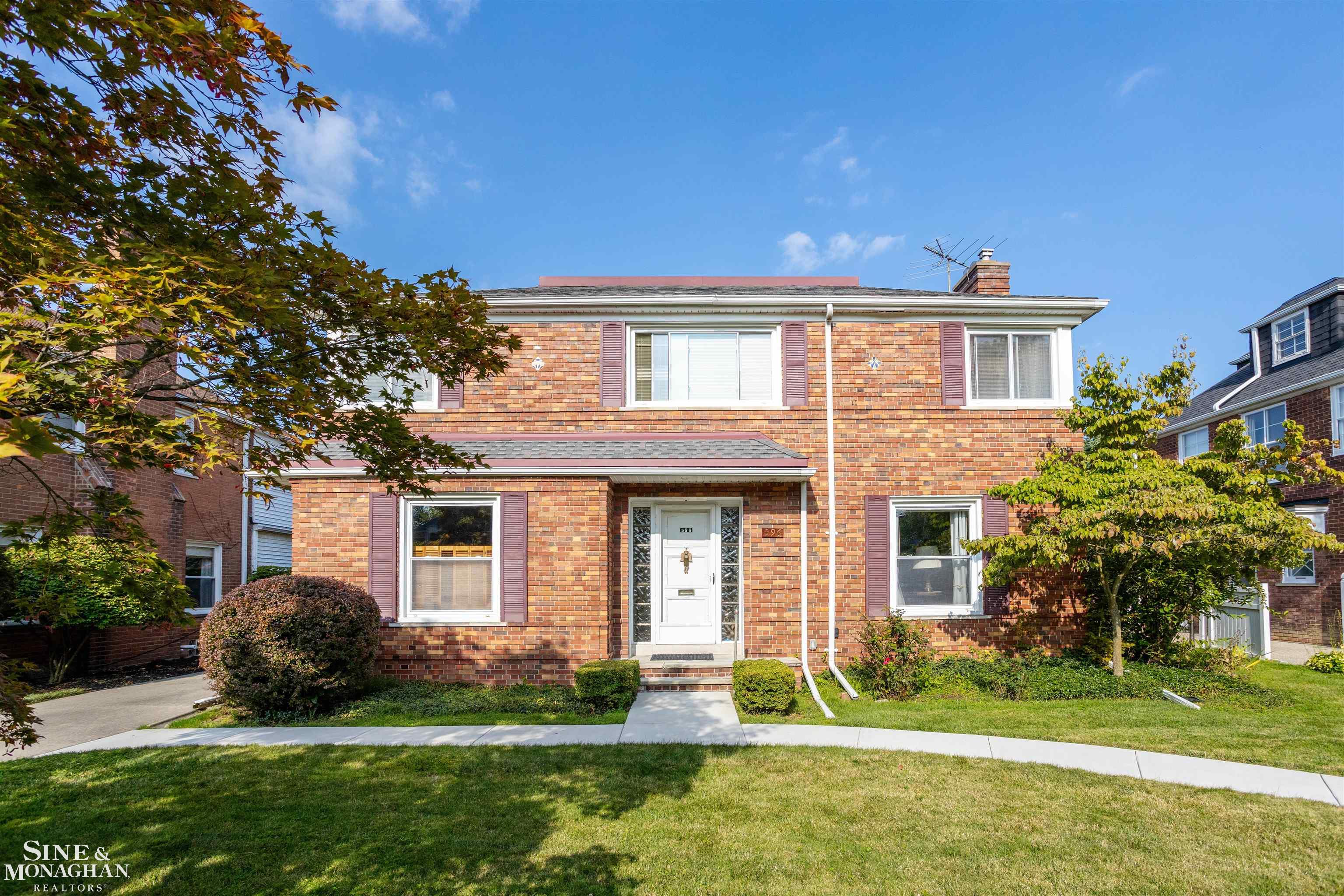 Lakeland St, Grosse Pointe, MI 48230