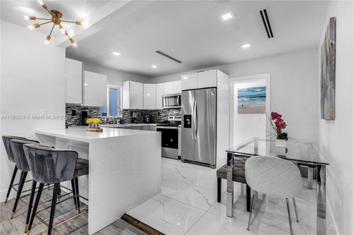 231 Nw 44th St, Miami, FL, 33127-2650 | Card Image