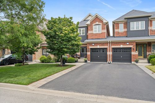35 Goldham Way, Georgetown, ON, L7G0C9 | Card Image