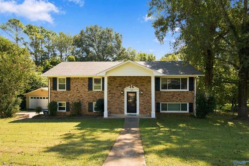 705 Owens Dr Se, Huntsville, AL, 35801-2035 | Card Image