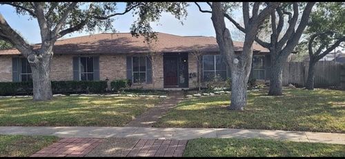 6426 Long Cir, Corpus Christi, TX, 78413-2801 | Card Image