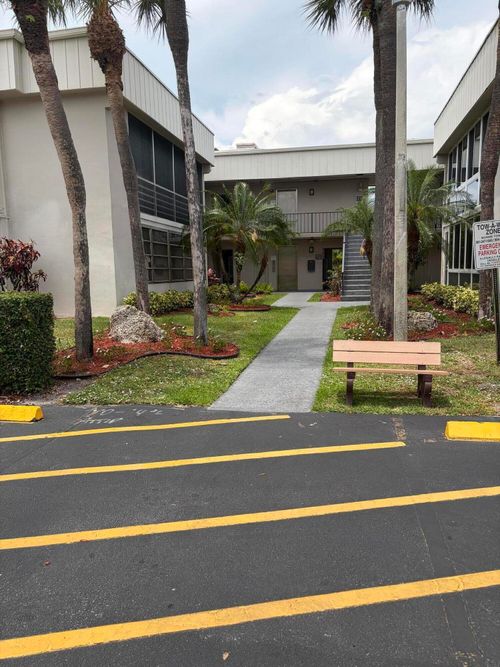 156 Capri D, Delray Beach, FL, 33484 | Card Image
