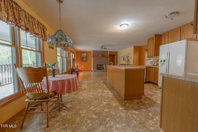 9734 Palmetto Rd, House other with 3 bedrooms, 2 bathrooms and null parking in Wise VA | Image 8