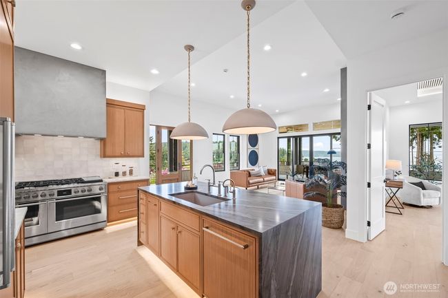 7402 Soundview Dr, House other with 4 bedrooms, 6 bathrooms and 3 parking in Gig Harbor WA | Image 4