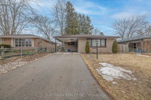 1058 Apache Rd, London, ON, N5V2W3 | Card Image