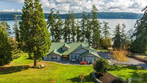 1447 Everette Ln, Freeland, WA, 98249-8720 | Card Image