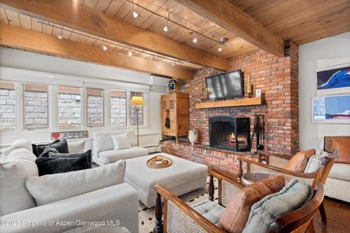 a-525 S Original St, Aspen, CO, 81611-2172 | Card Image