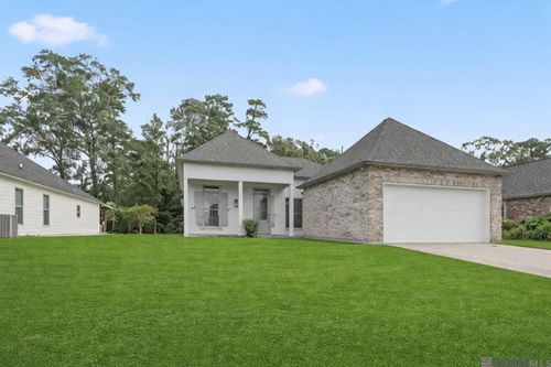 10365 Fountain Ln, Denham Springs, LA, 70726-6199 | Card Image