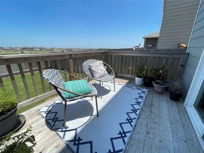 Enjoy the evenings on the rear deck. | Image 30