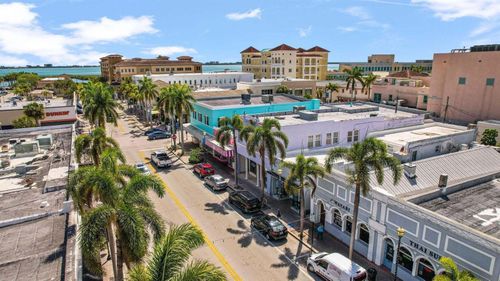 211 Orange Ave, Fort Pierce, FL, 34950-4302 | Card Image