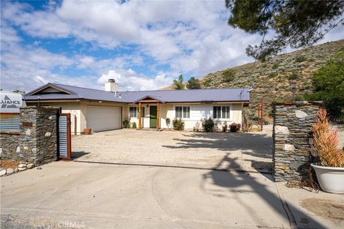 40002 97th St W, Leona Valley, CA, 93551-7321 | Card Image