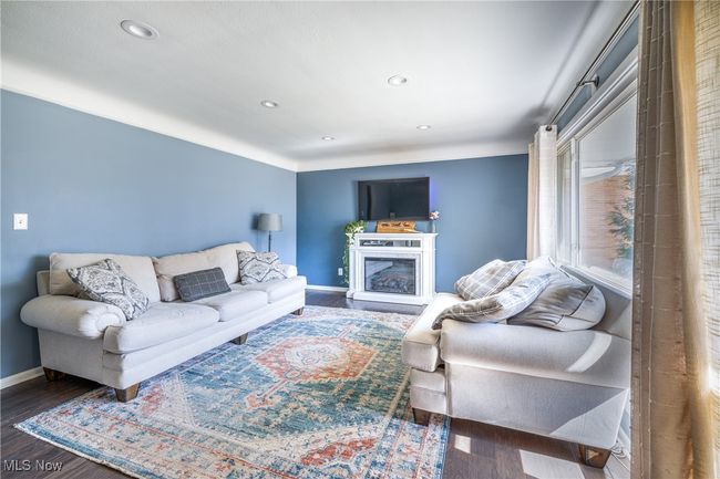 10050 Reichert Rd, House other with 3 bedrooms, 2 bathrooms and null parking in Parma OH | Image 4