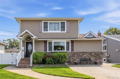 1761 Harold Ave, Wantagh, NY, 11793-2831 | Card Image