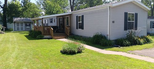 21 Ridgewood Dr, Mc Kean, PA, 16426-1379 | Card Image