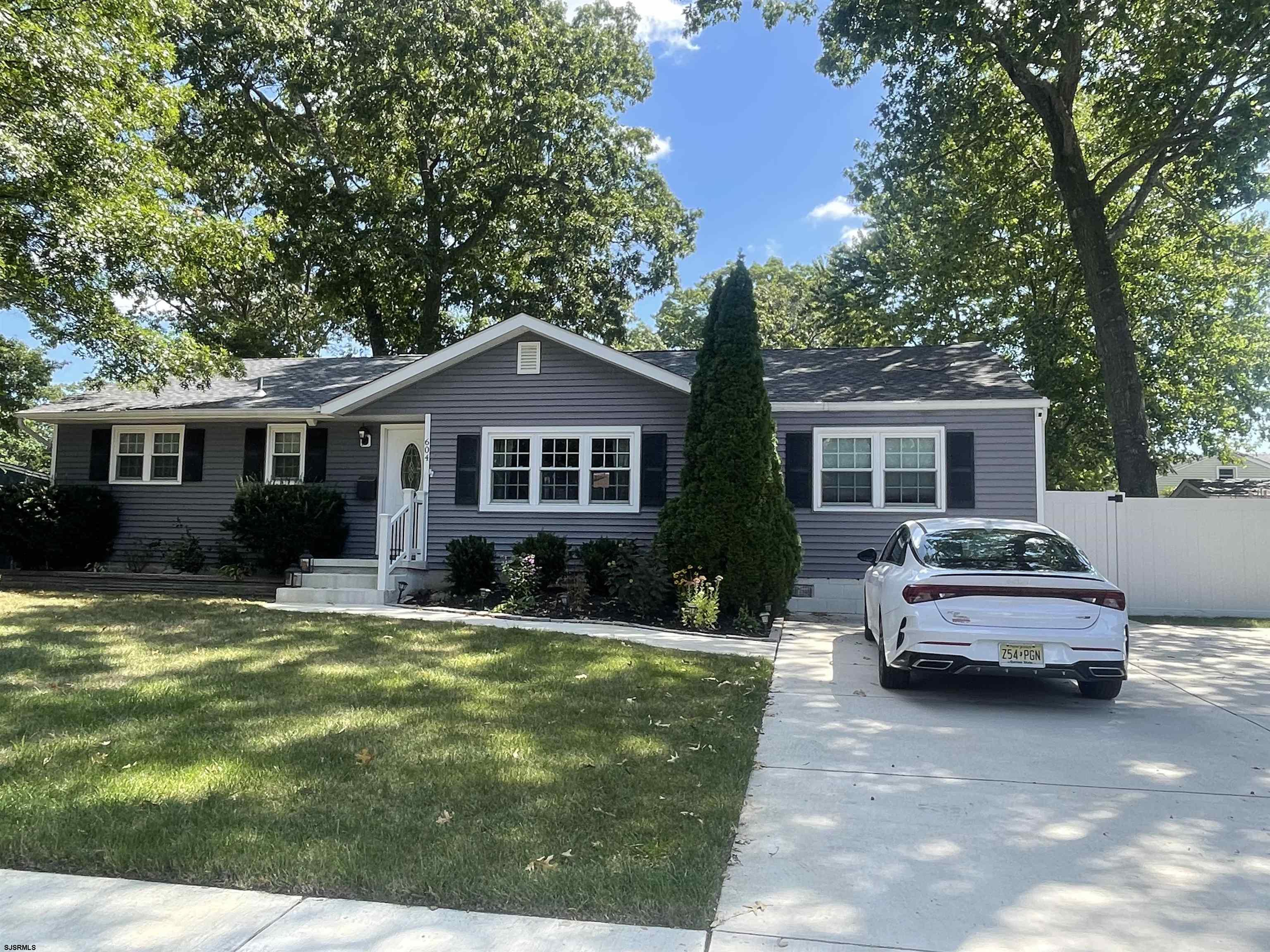 New York Ave, Absecon, NJ 08201