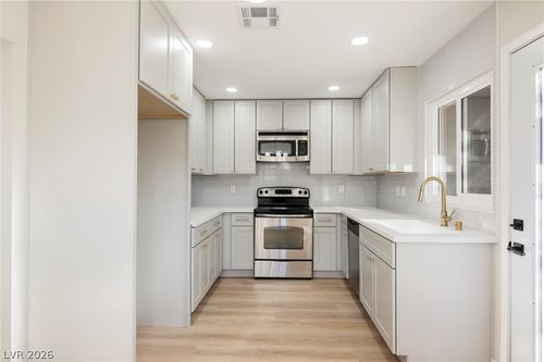 223 W Basic Rd, Henderson, NV, 89015-7106 | Card Image