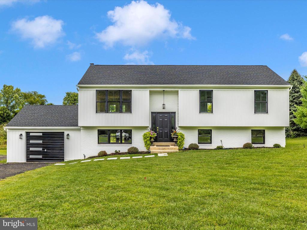 Chandler Dr, Shepherdstown, WV 25443
