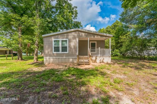 950 9th Avenue, Graceville, FL, 32440 | Card Image